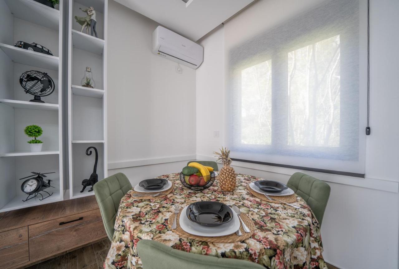 Marea Deluxe Apartments Kotor Bagian luar foto