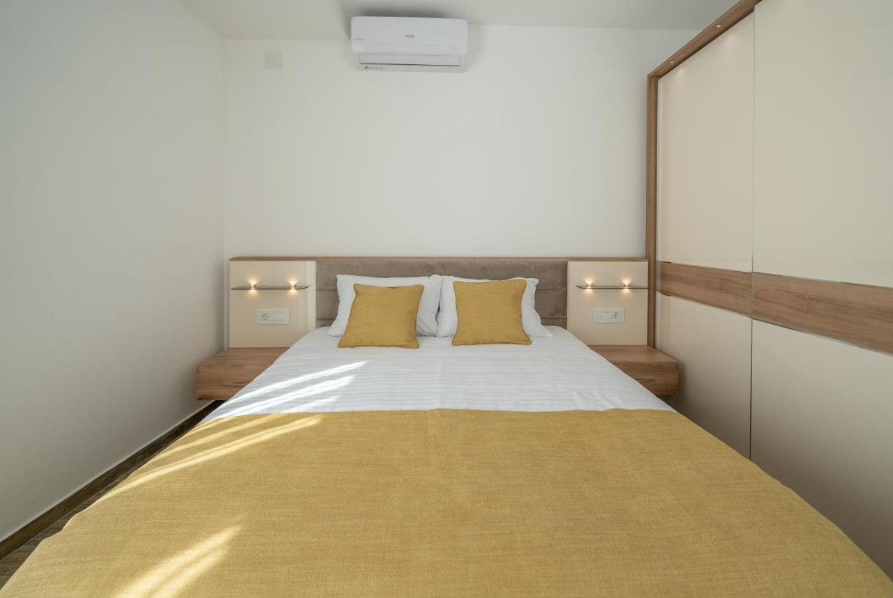 Marea Deluxe Apartments Kotor Bagian luar foto