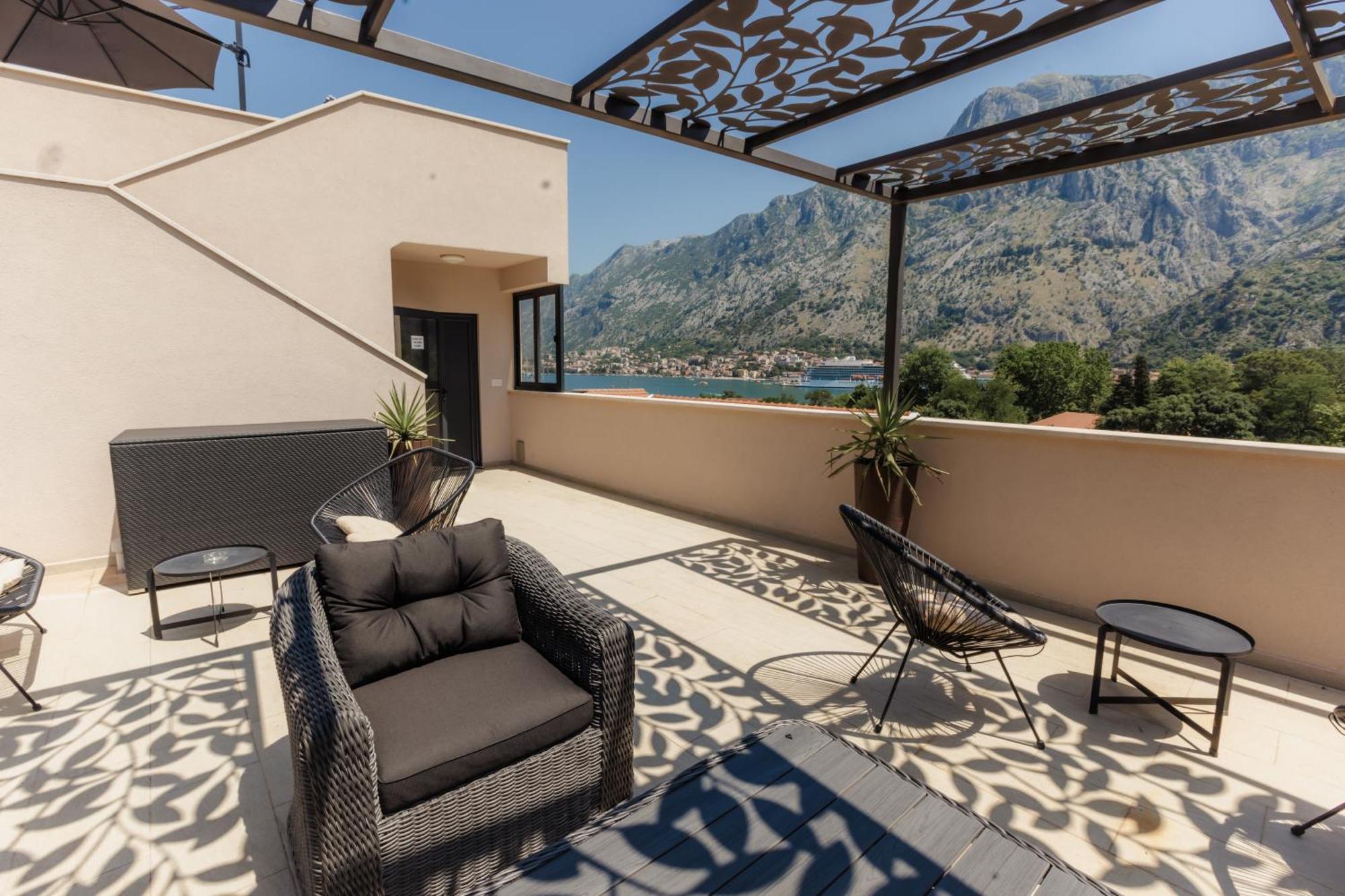 Marea Deluxe Apartments Kotor Bagian luar foto
