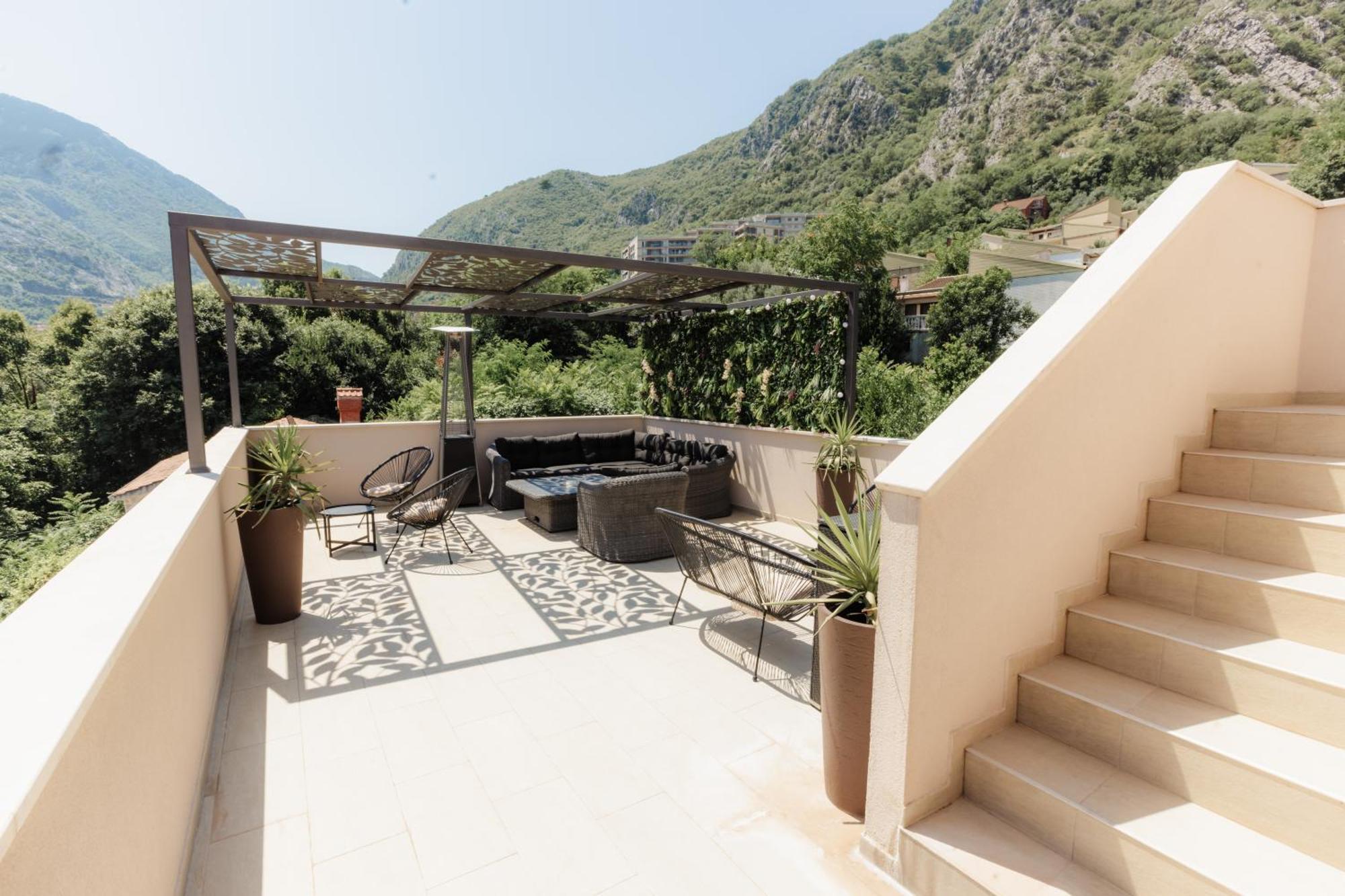 Marea Deluxe Apartments Kotor Bagian luar foto