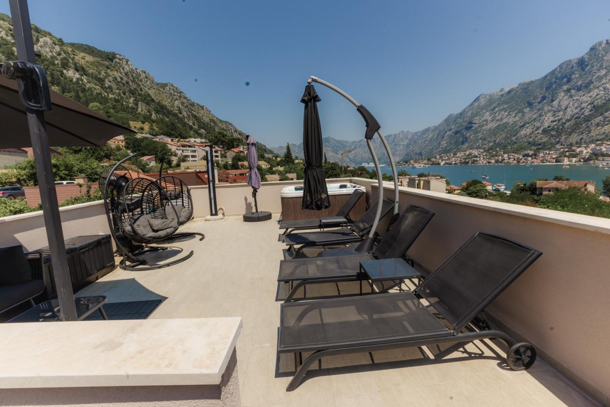Marea Deluxe Apartments Kotor Bagian luar foto