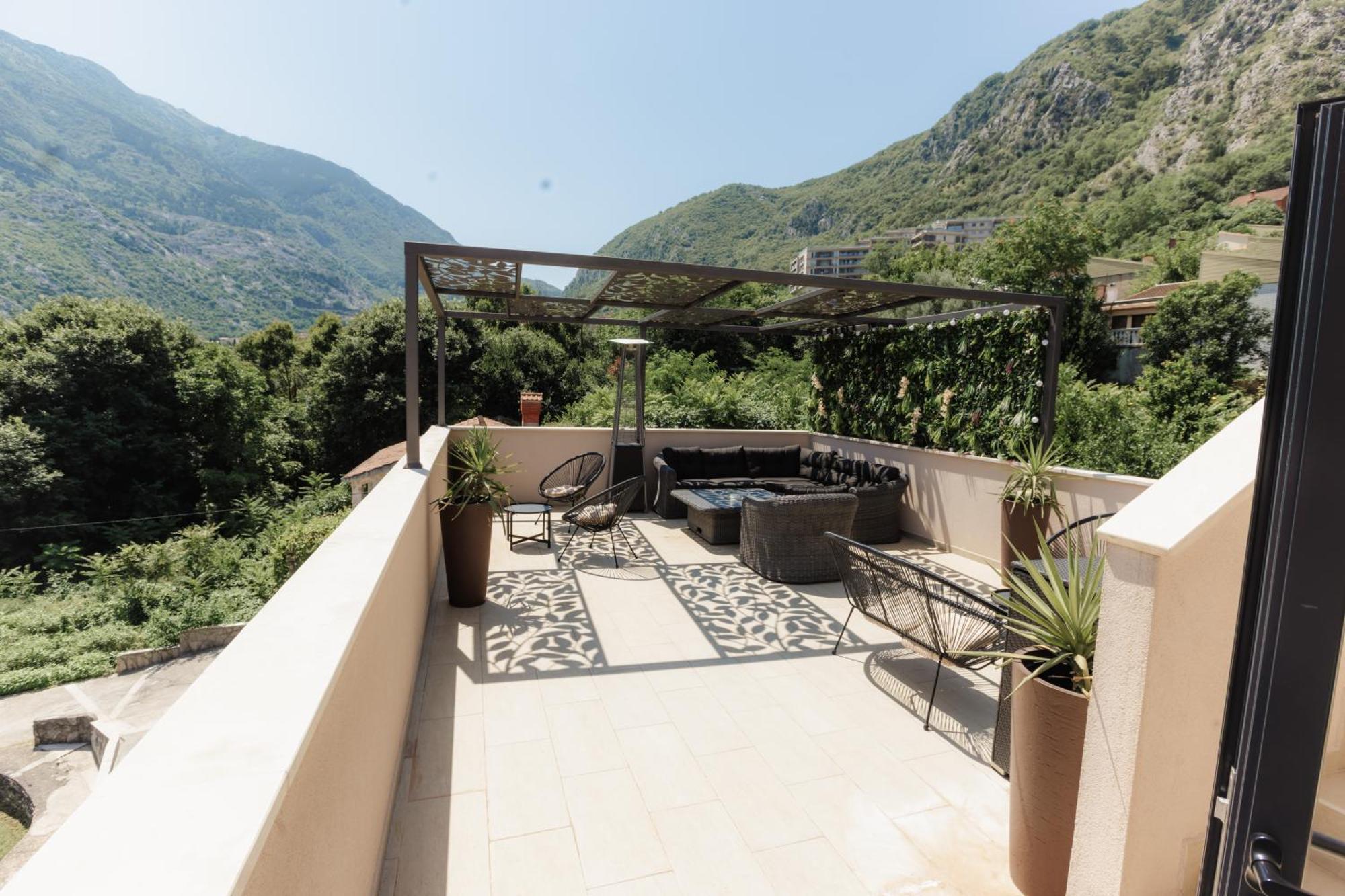 Marea Deluxe Apartments Kotor Bagian luar foto