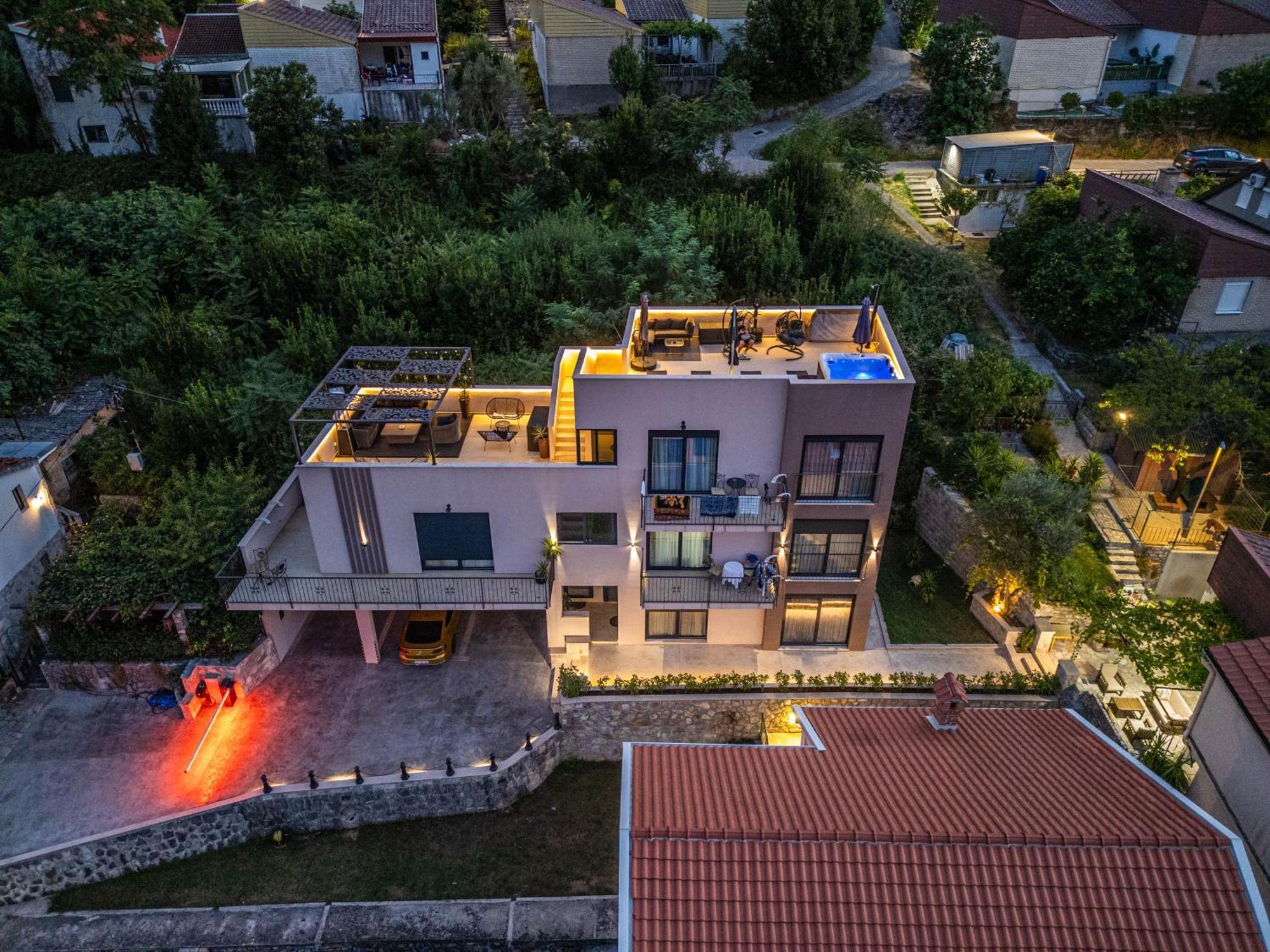 Marea Deluxe Apartments Kotor Bagian luar foto