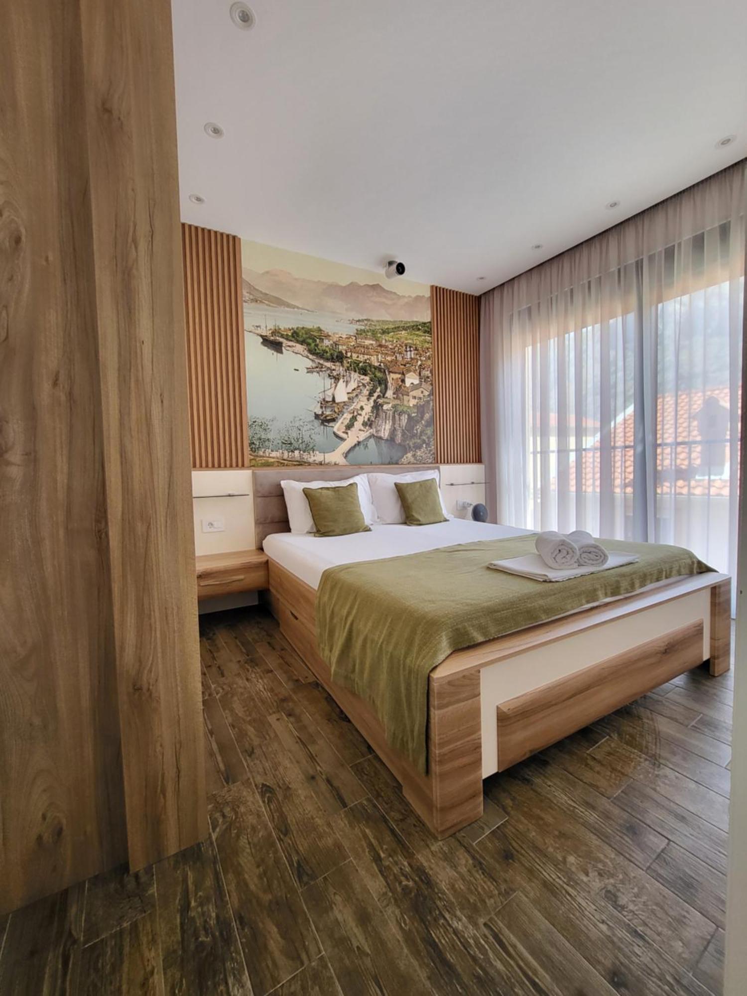 Marea Deluxe Apartments Kotor Bagian luar foto